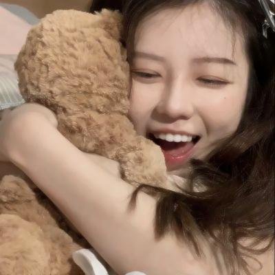 草丛里的羊